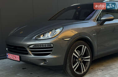 Внедорожник / Кроссовер Porsche Cayenne 2011 в 