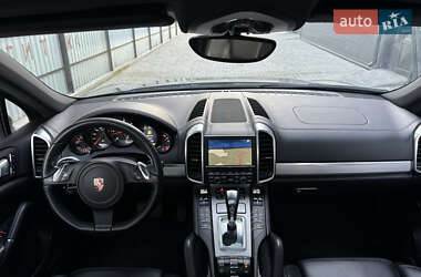 Внедорожник / Кроссовер Porsche Cayenne 2011 в 