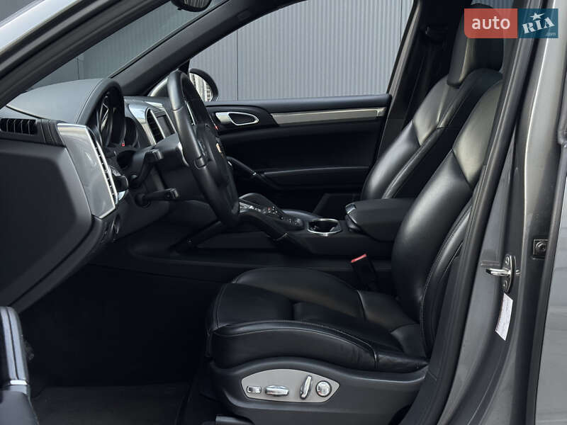 Внедорожник / Кроссовер Porsche Cayenne 2011 в Остроге фото 29 Внедорожник / Кроссовер Porsche Cayenne 2011 в Остроге