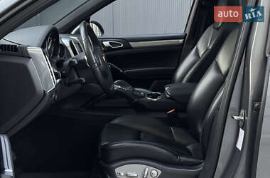 Внедорожник / Кроссовер Porsche Cayenne 2011 в 