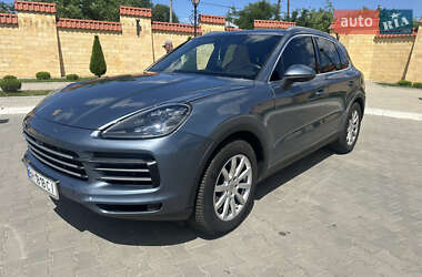 Позашляховик / Кросовер Porsche Cayenne 2018 в 