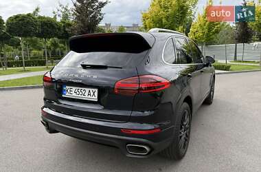 Позашляховик / Кросовер Porsche Cayenne 2015 в 