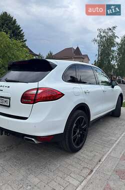 Позашляховик / Кросовер Porsche Cayenne 2013 в 