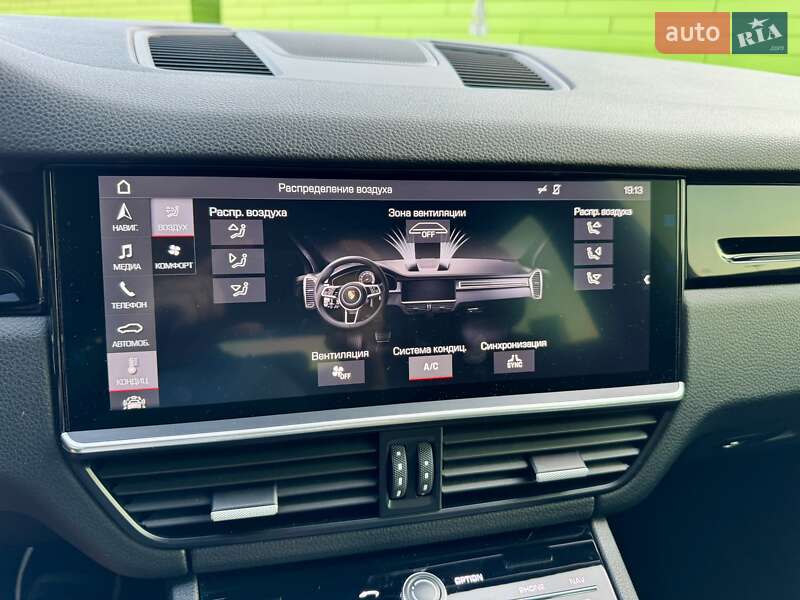Внедорожник / Кроссовер Porsche Cayenne 2018 в Киеве