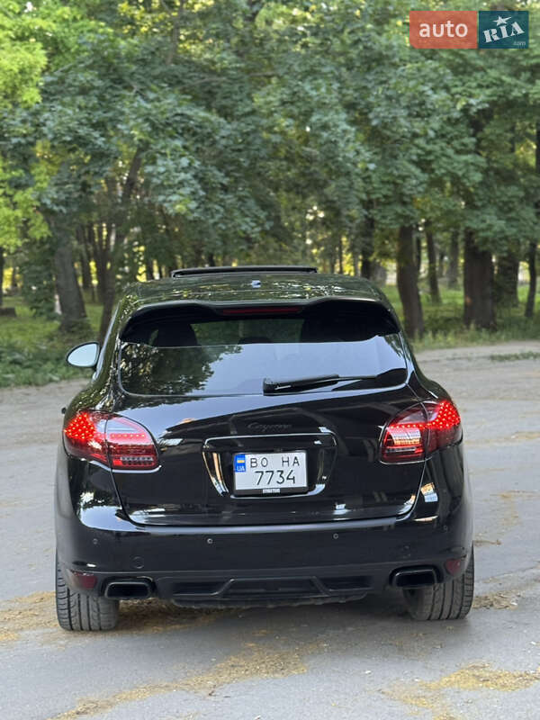 Позашляховик / Кросовер Porsche Cayenne 2011 в Тернополі