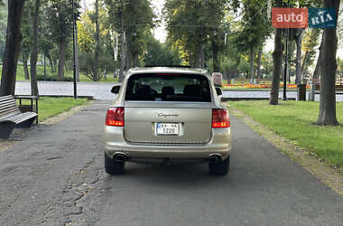 Внедорожник / Кроссовер Porsche Cayenne 2005 в 