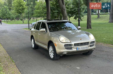 Внедорожник / Кроссовер Porsche Cayenne 2005 в 