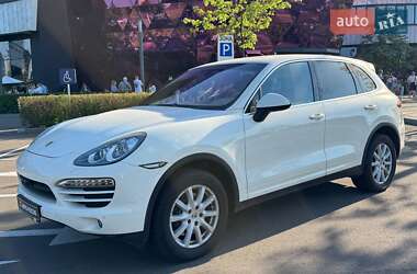 Внедорожник / Кроссовер Porsche Cayenne 2010 в 