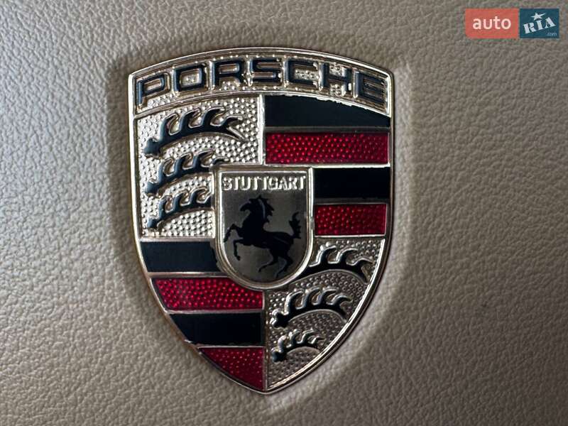 Позашляховик / Кросовер Porsche Cayenne 2010 в Києві