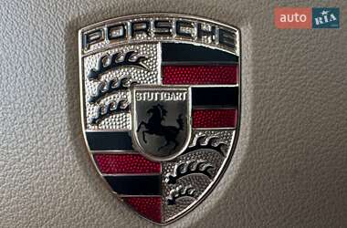 Внедорожник / Кроссовер Porsche Cayenne 2010 в 