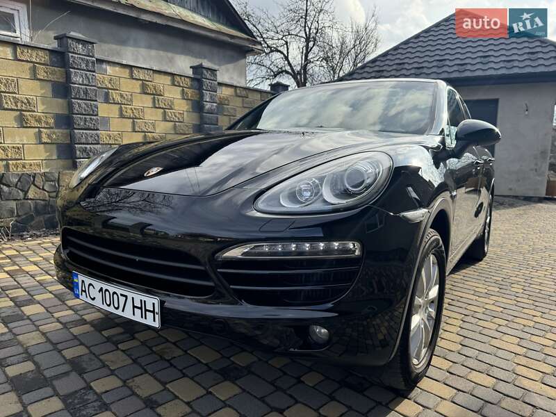 Позашляховик / Кросовер Porsche Cayenne 2012 в Горохові