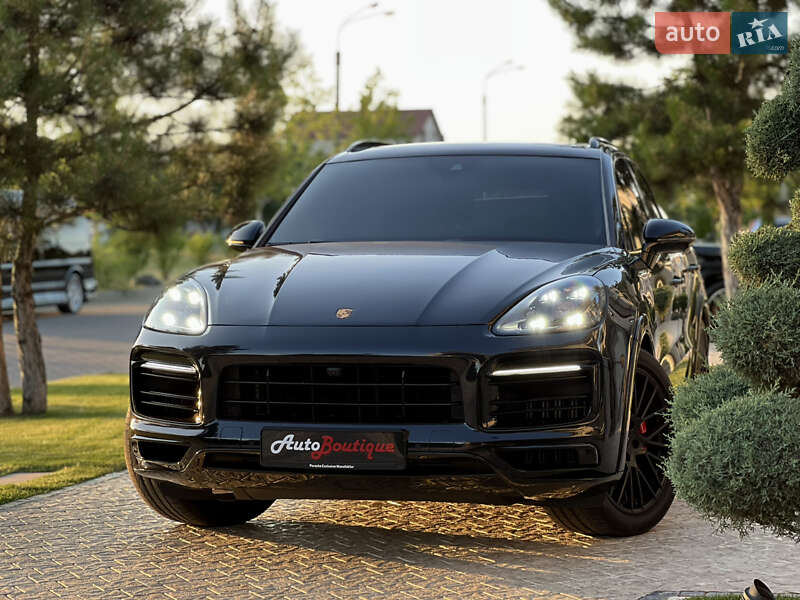 Porsche Cayenne 2022