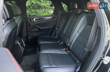 Позашляховик / Кросовер Porsche Cayenne 2022 в 