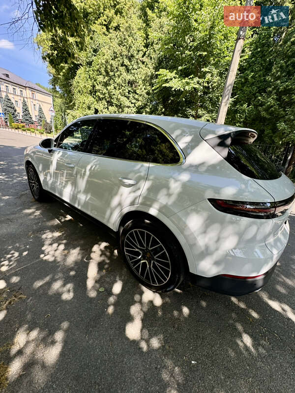 Позашляховик / Кросовер Porsche Cayenne 2019 в Києві