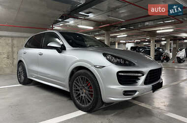 Позашляховик / Кросовер Porsche Cayenne 2013 в Харкові