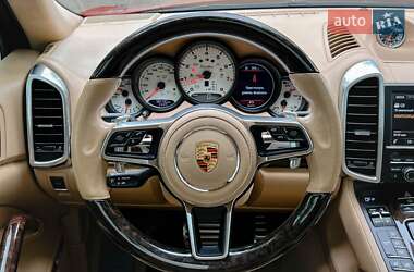 Позашляховик / Кросовер Porsche Cayenne 2015 в 