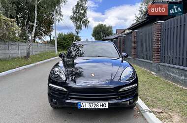 Позашляховик / Кросовер Porsche Cayenne 2012 в 