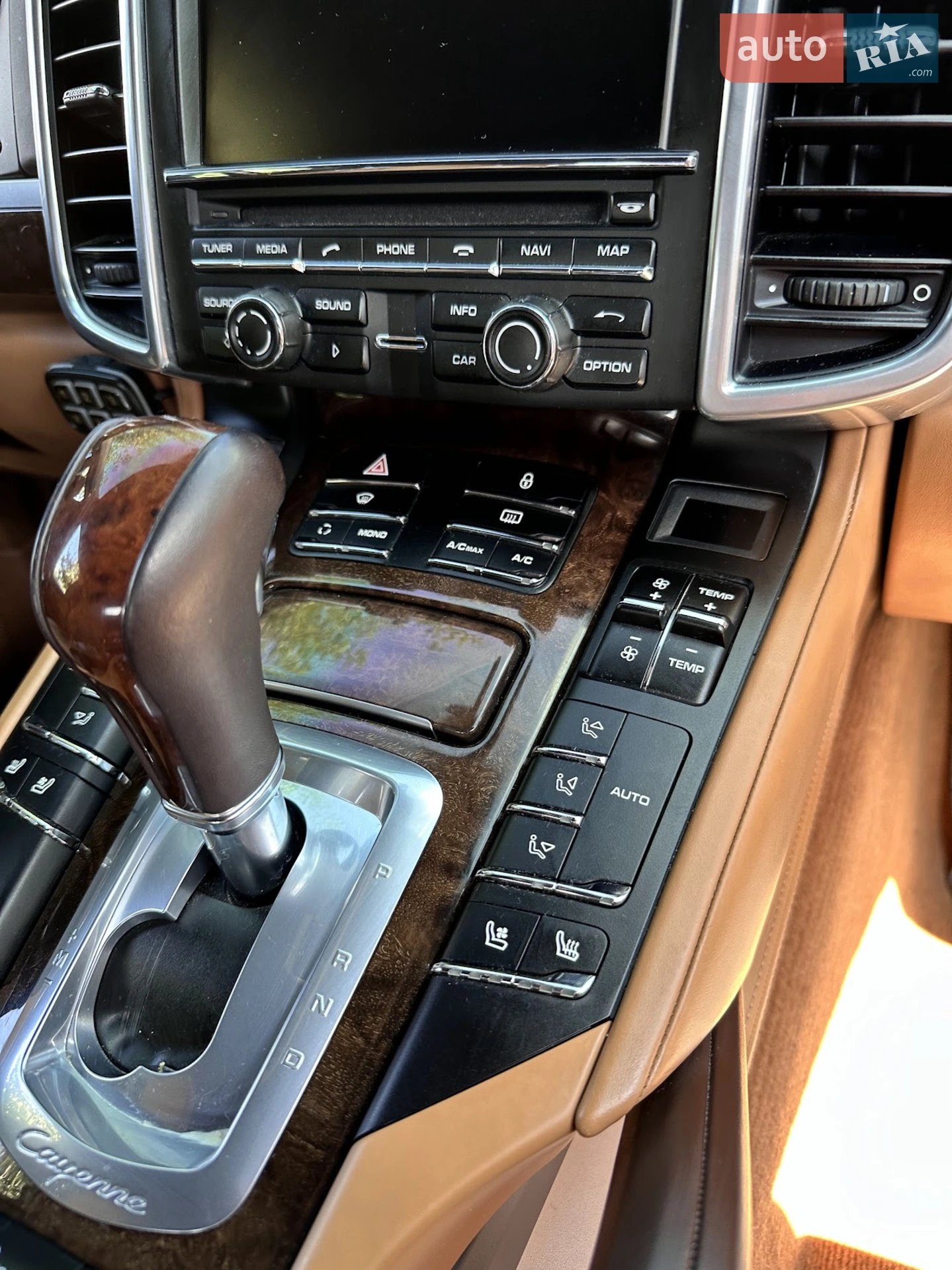 2012 Porsche Cayenne - мініатюра 15