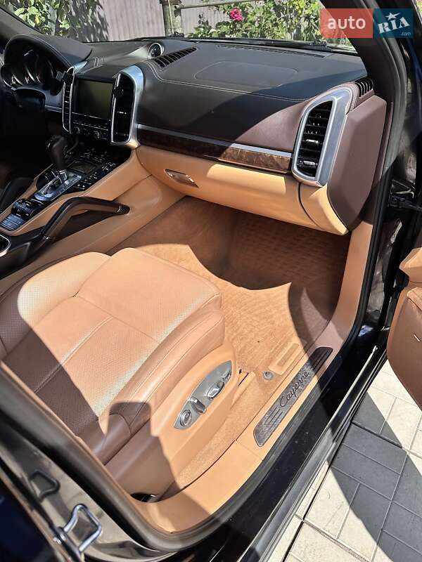 Внедорожник / Кроссовер Porsche Cayenne 2012 в Киеве фото 21 Внедорожник / Кроссовер Porsche Cayenne 2012 в Киеве