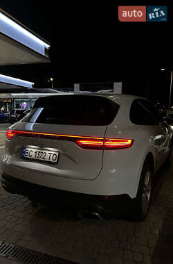 Внедорожник / Кроссовер Porsche Cayenne 2019 в 