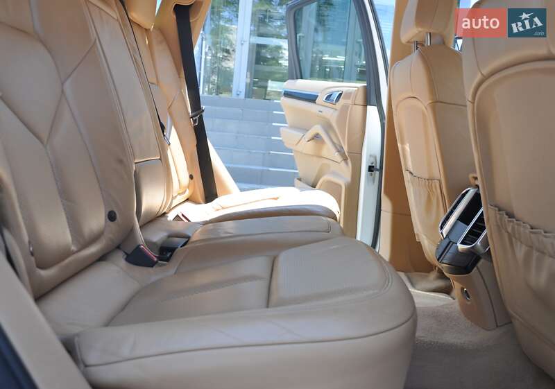 Внедорожник / Кроссовер Porsche Cayenne 2012 в Одессе фото 18 Внедорожник / Кроссовер Porsche Cayenne 2012 в Одессе