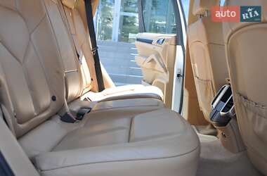 Внедорожник / Кроссовер Porsche Cayenne 2012 в 