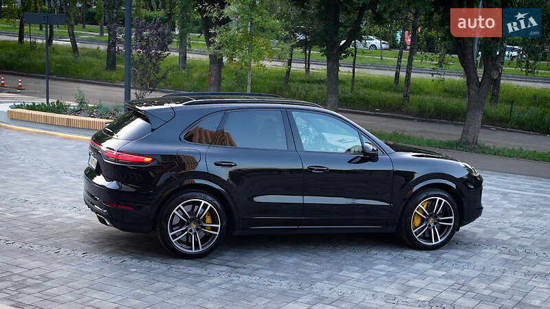 Позашляховик / Кросовер Porsche Cayenne 2018 в Києві