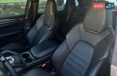 Внедорожник / Кроссовер Porsche Cayenne 2020 в 
