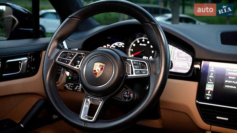 Позашляховик / Кросовер Porsche Cayenne 2018 в Києві