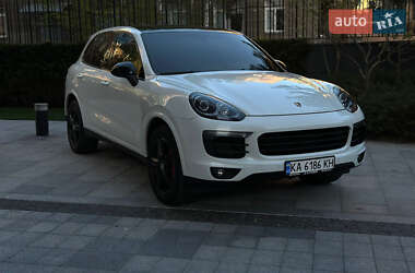 Позашляховик / Кросовер Porsche Cayenne 2013 в 