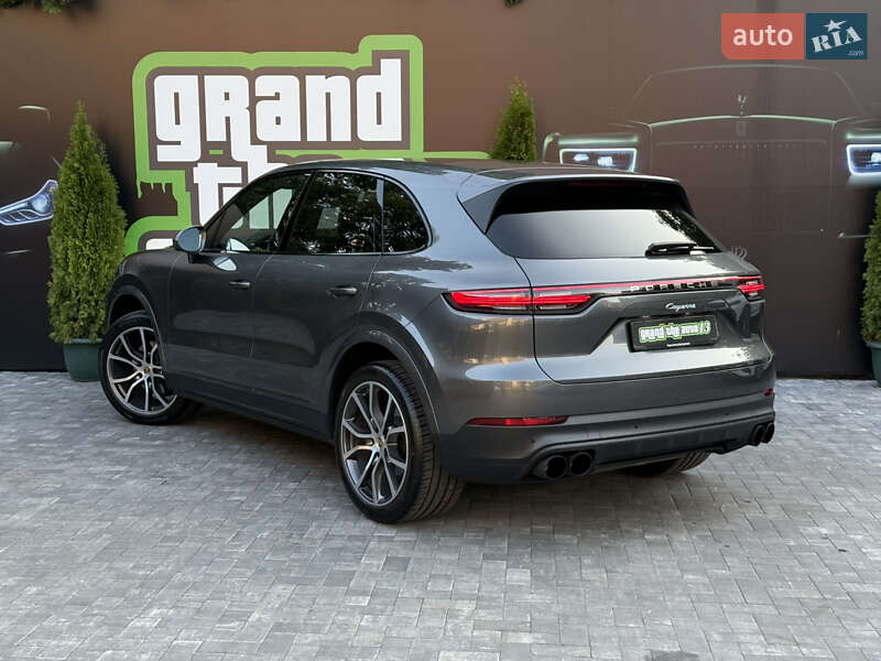 Внедорожник / Кроссовер Porsche Cayenne 2019 в Киеве