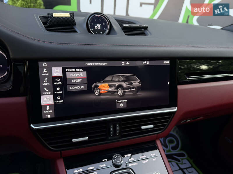 Внедорожник / Кроссовер Porsche Cayenne 2019 в Киеве