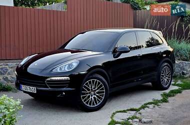 Позашляховик / Кросовер Porsche Cayenne 2011 в Полтаві