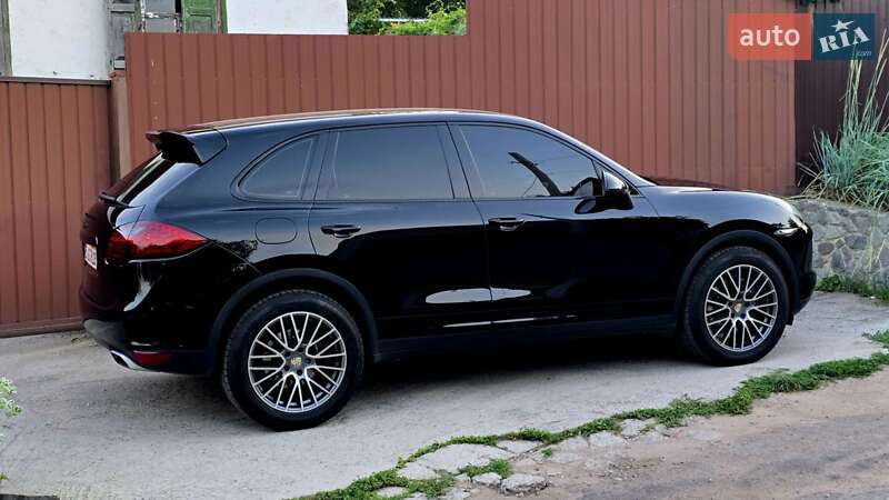 Внедорожник / Кроссовер Porsche Cayenne 2011 в Полтаве
