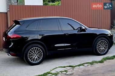 Позашляховик / Кросовер Porsche Cayenne 2011 в 
