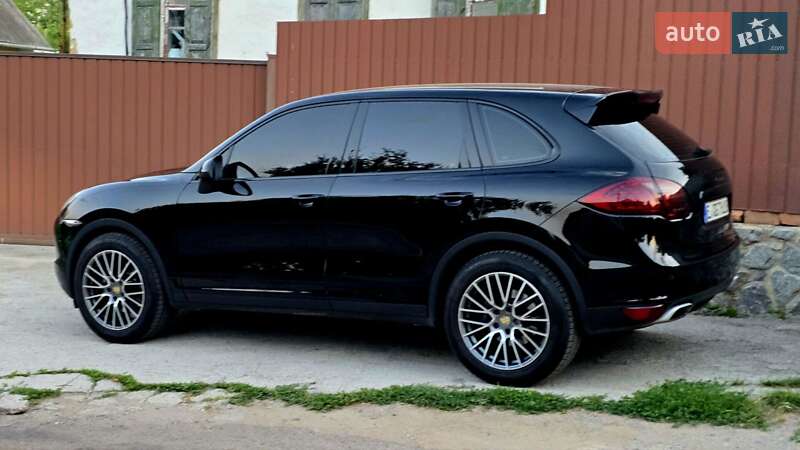 Внедорожник / Кроссовер Porsche Cayenne 2011 в Полтаве