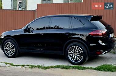 Позашляховик / Кросовер Porsche Cayenne 2011 в 
