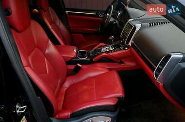 Позашляховик / Кросовер Porsche Cayenne 2011 в 
