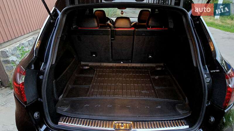 Внедорожник / Кроссовер Porsche Cayenne 2011 в Полтаве