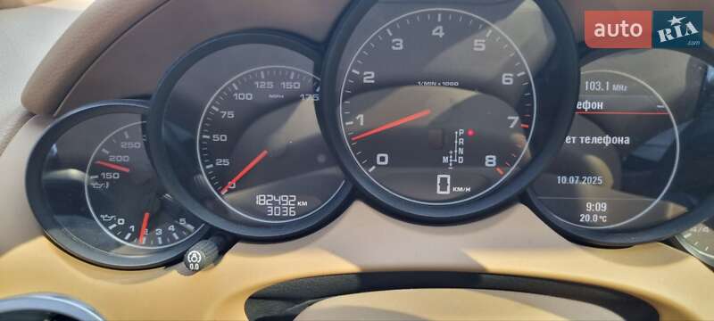 Внедорожник / Кроссовер Porsche Cayenne 2011 в Киеве