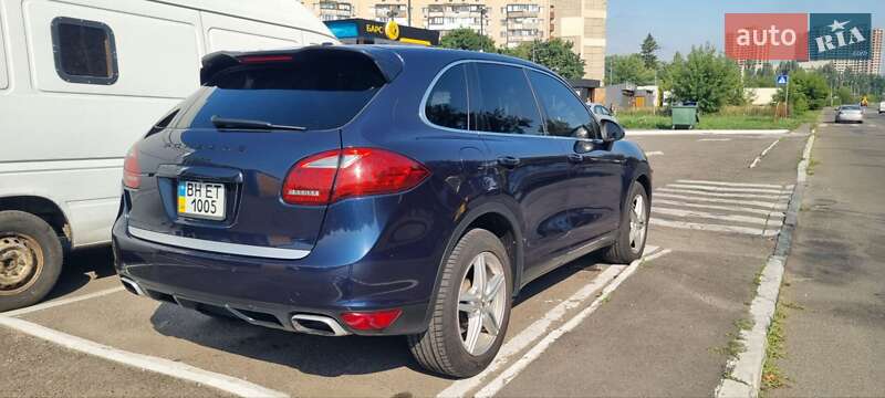 Внедорожник / Кроссовер Porsche Cayenne 2011 в Киеве