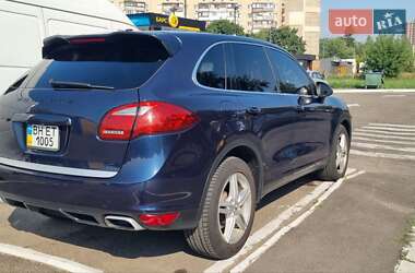 Позашляховик / Кросовер Porsche Cayenne 2011 в 