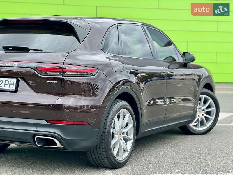 Позашляховик / Кросовер Porsche Cayenne 2018 в Києві