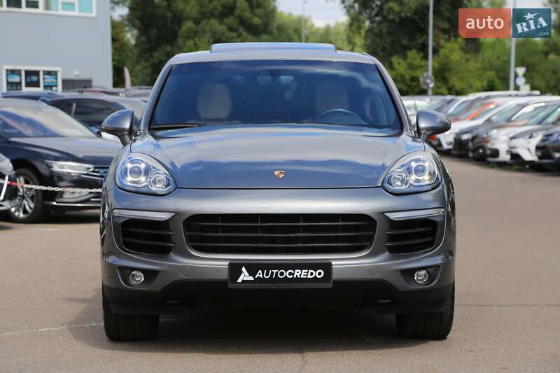 Внедорожник / Кроссовер Porsche Cayenne 2017 в Киеве