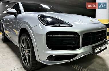Внедорожник / Кроссовер Porsche Cayenne 2021 в 