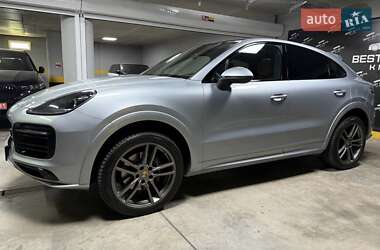 Внедорожник / Кроссовер Porsche Cayenne 2021 в 