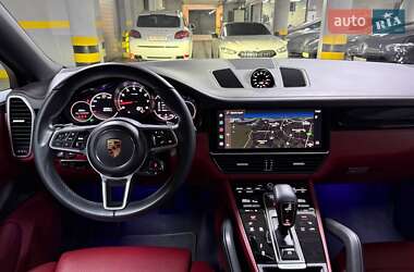 Внедорожник / Кроссовер Porsche Cayenne 2021 в 