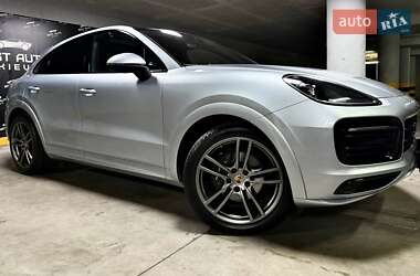 Внедорожник / Кроссовер Porsche Cayenne 2021 в 