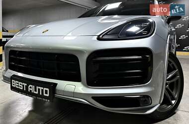 Внедорожник / Кроссовер Porsche Cayenne 2021 в 