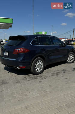 Внедорожник / Кроссовер Porsche Cayenne 2013 в 